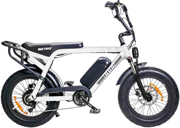 Moto - M 20" fits riders 5'5" and taller / White